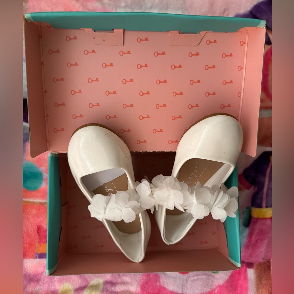 Copper Key White Kids Dress Shoes with Floral Detail